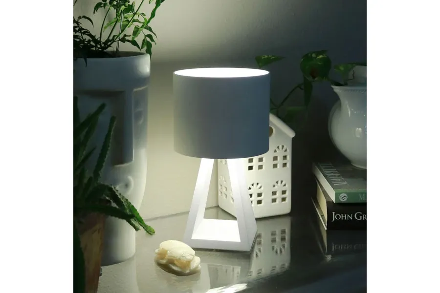 obrazek 3 Nowoczesna lampa Pup Metal na biurko od włoskiej marki