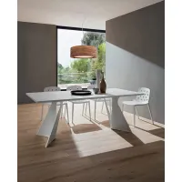 Picture A stylish Italian dinner table for a unique interior – La Primavera
