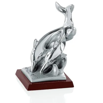 Zdjęcie Elegancka dekoracyjna figurka z delfinami