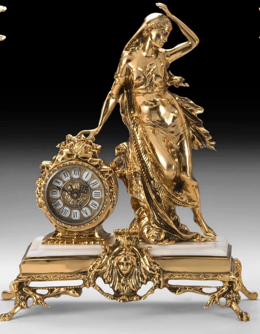 picture 1 Palace bronze clock