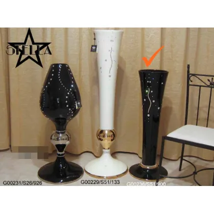 Zdjęcie Urokliwy czarny ceramiczny wazon z kryształkami Swarovskiego