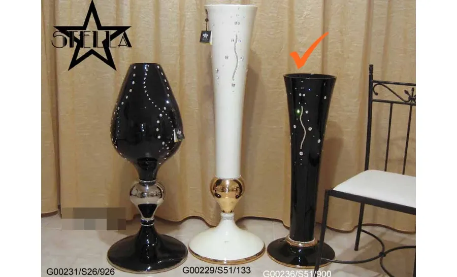 obrazek 1 Urokliwy czarny ceramiczny wazon z kryształkami Swarovskiego