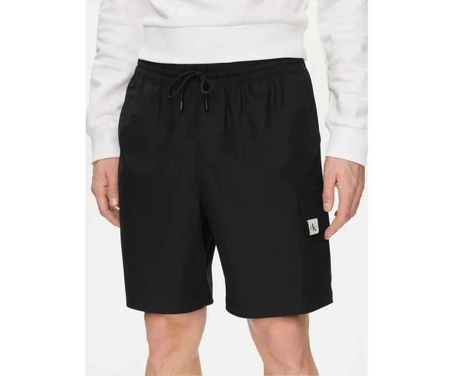 obrazek 1 Calvin Klein Jeans Szorty sportowe Tab J30J325701 Czarny Regular Fit