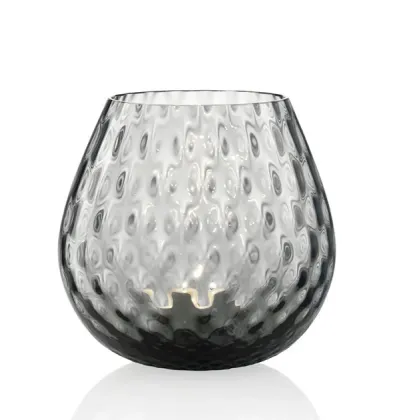 Zdjęcie Atrakcyjny szklany świecznik do apartamentu