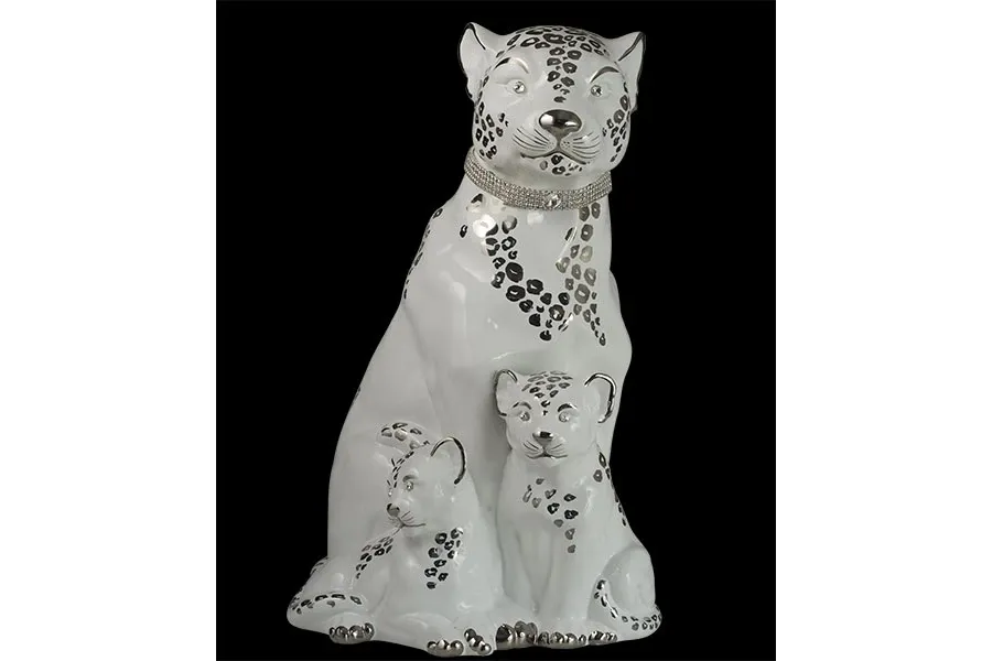 picture 1 Elegant leopard figure