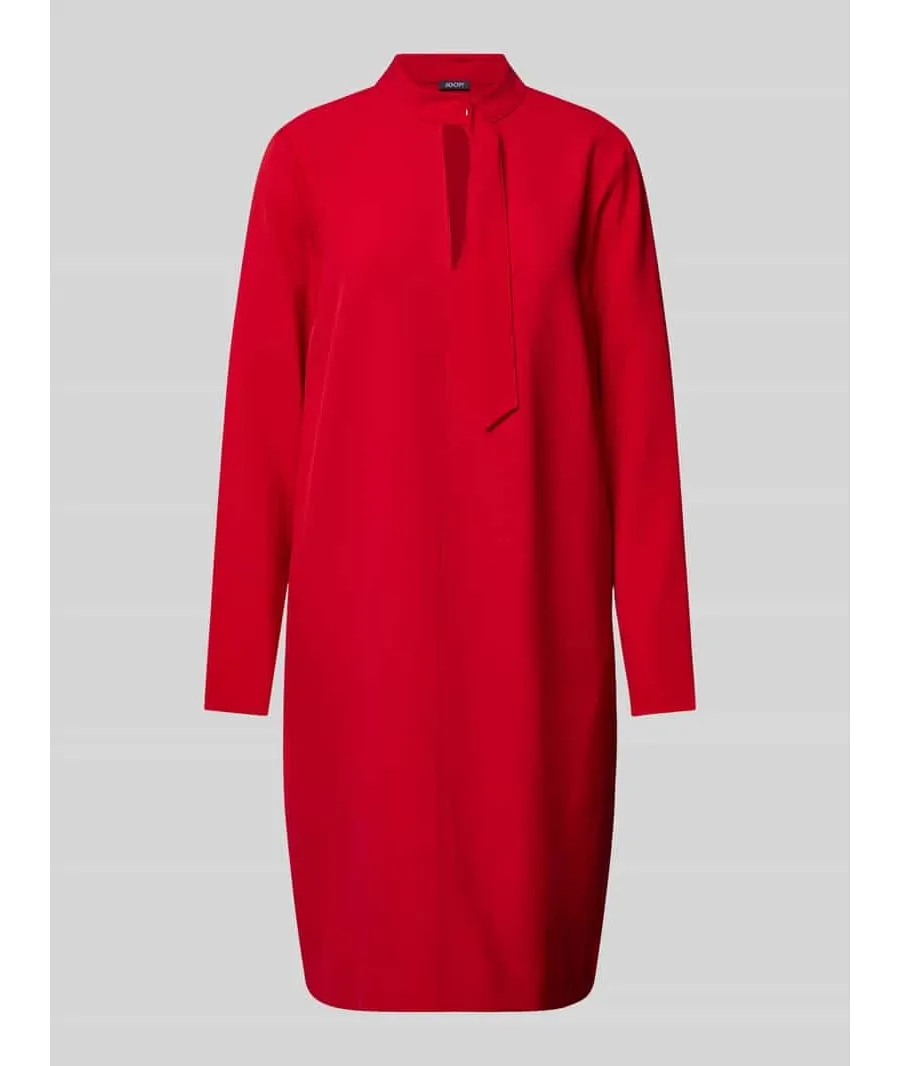 obrazek 1 Sukienka o długości do kolan z wycięciem w kształcie łezki