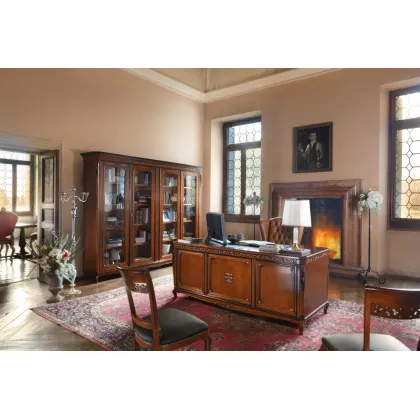 Zdjęcie Klasyczne biurko z blatem z ekoskóry do wyjątkowego gabinetu - Morello Gianpaolo