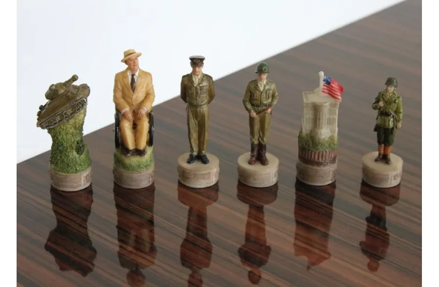 picture 3 Luxurious hand-painted chess World War II