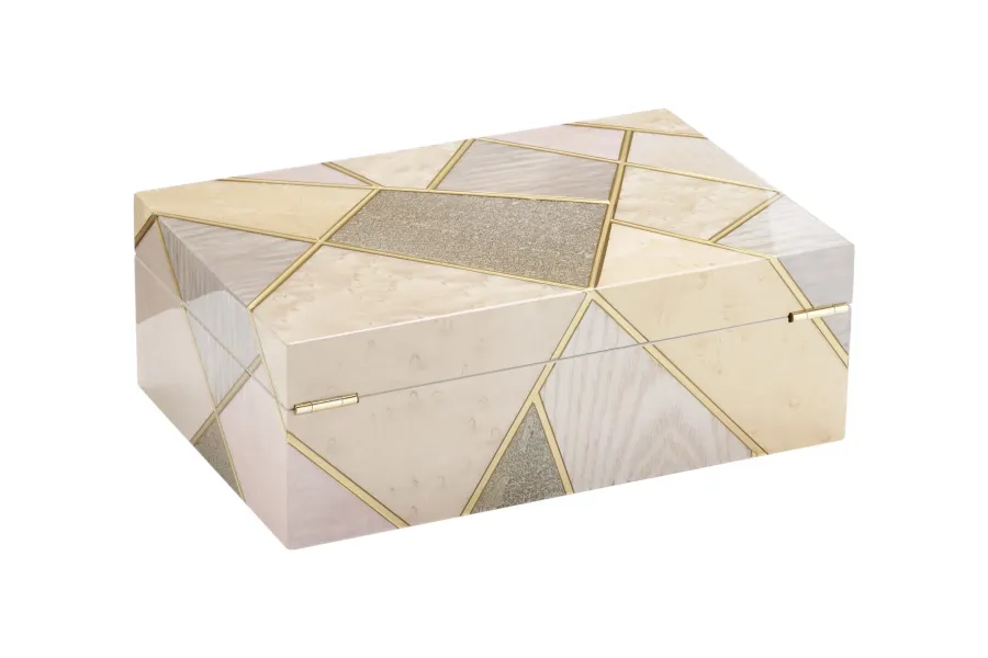 obrazek 2 Humidor na cygara wykonany z jasnego, szlachetnego drewna