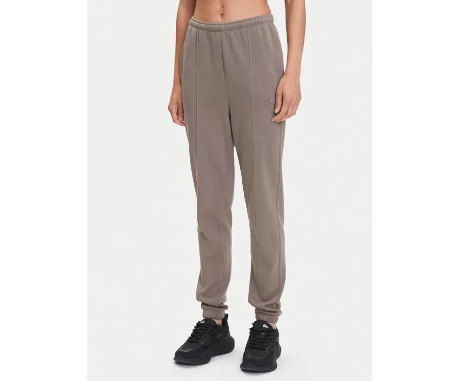 obrazek 1 Nike Spodnie dresowe Chill Terry FN2434 Brązowy Regular Fit