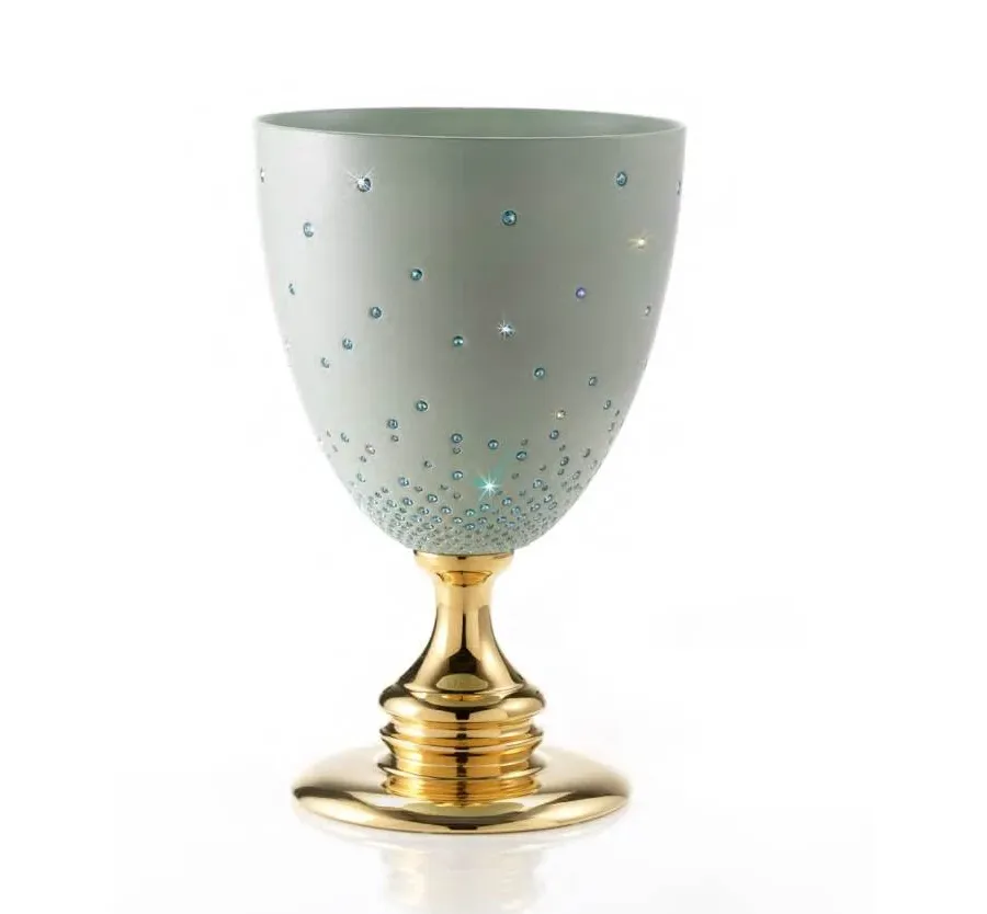 obrazek 1 Delikatny wazon - ceramiczne dekoracje