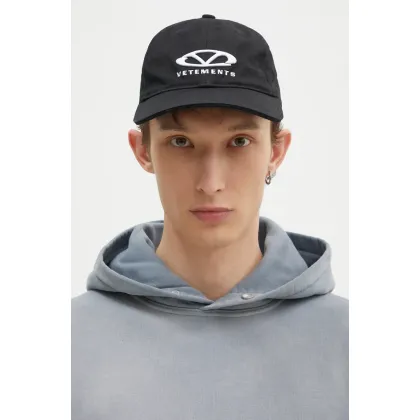 Zdjęcie VETEMENTS czapka z daszkiem bawełniana Oval Logo kolor czarny z aplikacją UA66CA100B