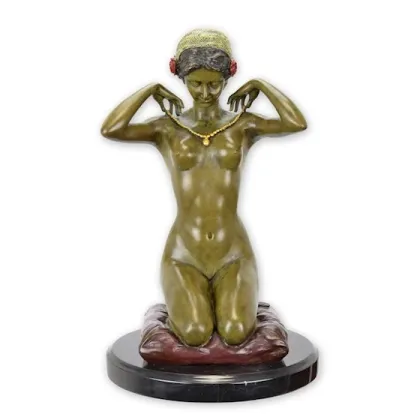 Zdjęcie Prestiżowa rzeźba zwana nowym naszyjnikiem z brązu