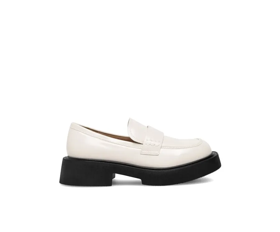 obrazek 1 Badura Loafersy WFA2588-1Z Biały