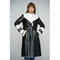 Zdjęcie Kobiecy i elegancki kożuch z merynosów jako gustowny element garderoby - A&A Vesa