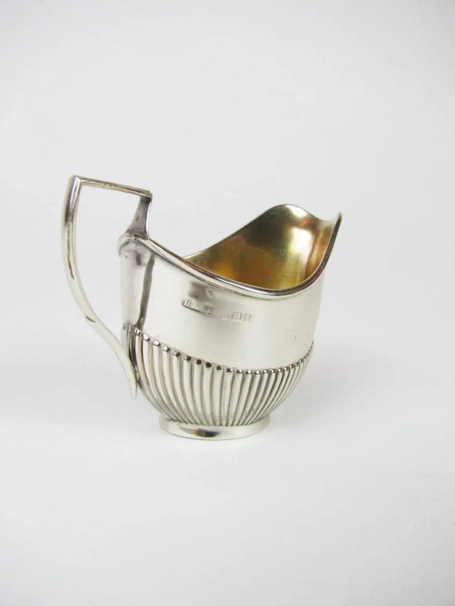 obrazek 2 Birmingham 1905/1906 owalny dzbanek na mleko ze srebra, wnętrze złocone