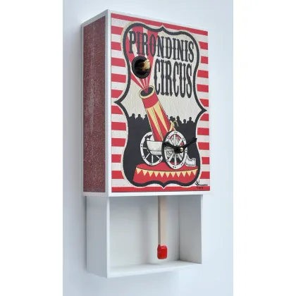 Zdjęcie Unikalny zegar ścienny z kukułką, wahadłem i cyrkowym zdobieniem