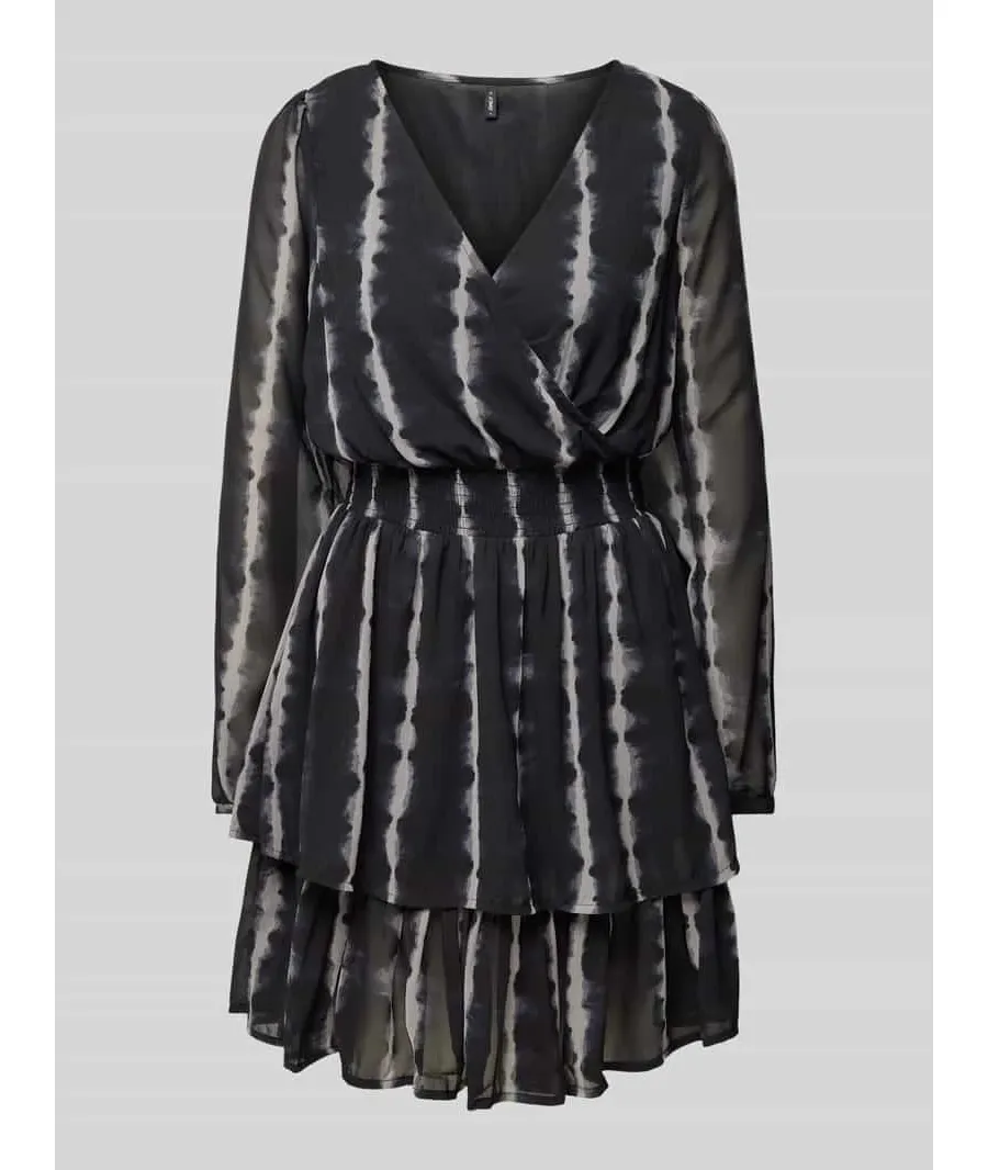 obrazek 1 Sukienka mini z elastycznym pasem model ‘Star’