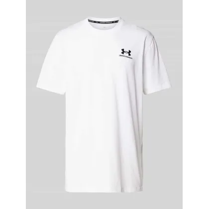 Zdjęcie T-shirt z wyhaftowanym logo