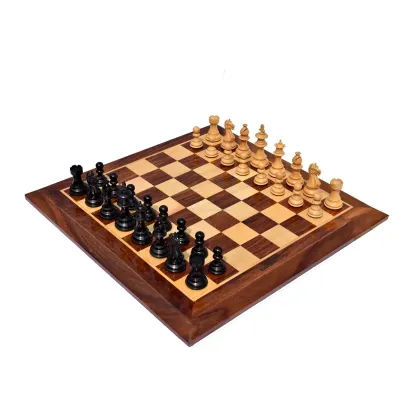 Zdjęcie Unikalna sztuka ręcznego rzemiosła w postaci zestawu szachowego - The Chess Empire