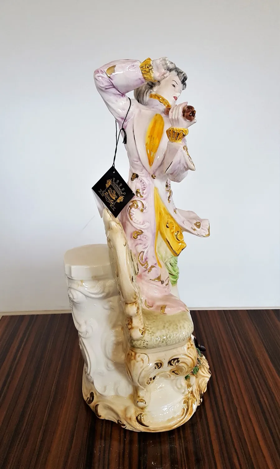 picture 5 Ceramic man