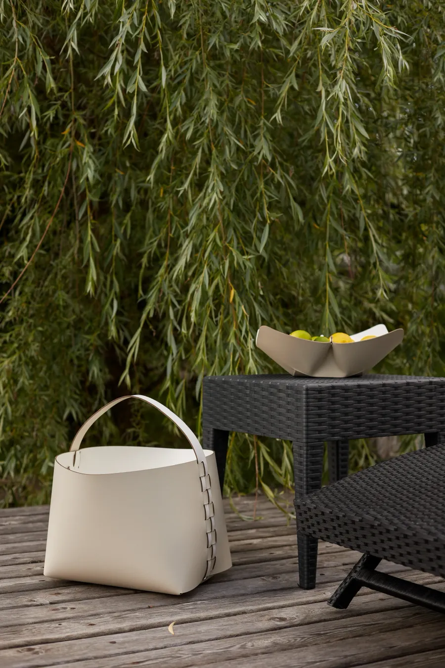 obrazek 2 Skórzany kosz Helena z rączką 35x30xH26 cm w kolorze waniliowym