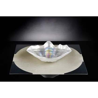 Zdjęcie Artystycznie wykończony talerz w kształcie muszli