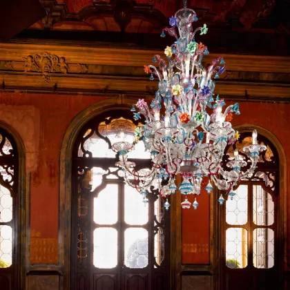 Zdjęcie Olśniewający żyrandol LV70/8+4+4 ze szkła kryształowego i kolorowego Arte Veneziana