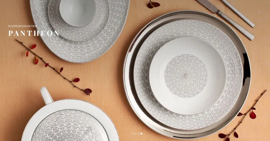 obrazek 2 Porcelanowa sosjerka z kolekcji Pantheon