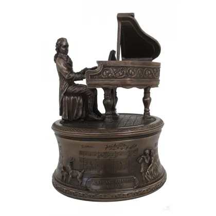 Zdjęcie Cudowna statuetka muzyczna - „Czarodziejski flet” Mozart