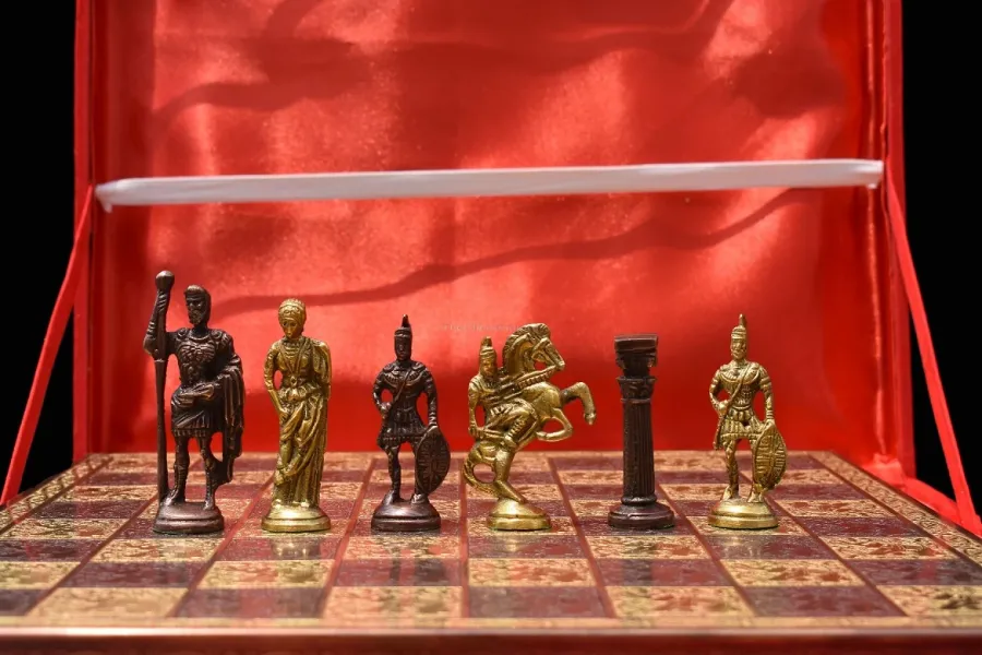 obrazek 1 Niezwykła kolekcja z serii Roman Art dla miłośników szachów - The Chess Empire