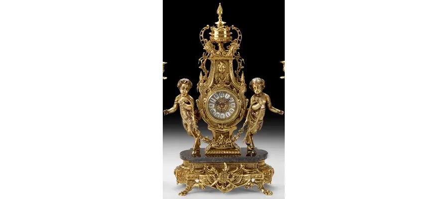 picture 1 The beautiful bronze clock with angels