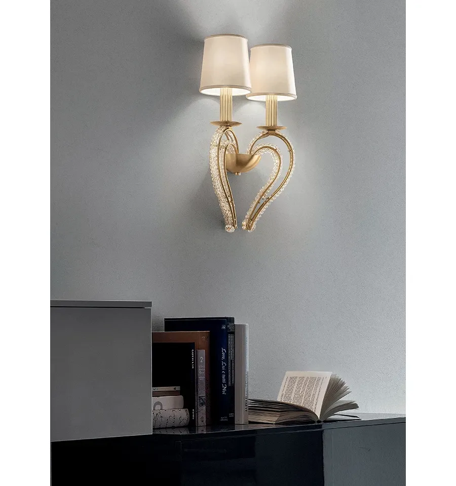 obrazek 1 Osobliwe oświetlenie do domu - stylowa lampa ścienna Cristalis