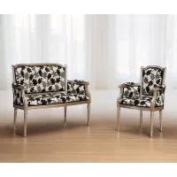 Picture A unique armchair in an antique style for a beautiful living room - Morello Gianpaolo