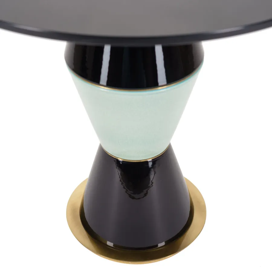 obrazek 3 Niski, okrągły stolik z trzema ceramicznymi elementami szkliwionymi H.45xDia.50 cm