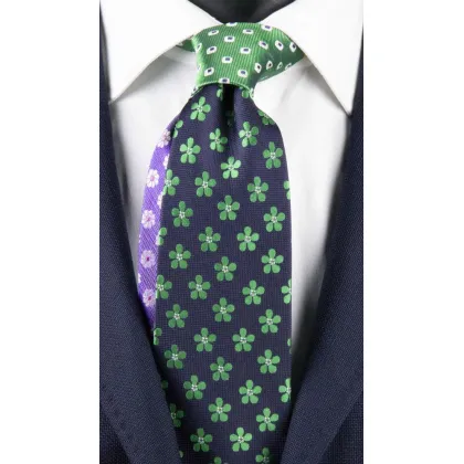 Zdjęcie Granatowo zielony krawat w kwiatki z kontrastowym węzłem