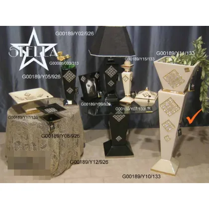 Picture Luxurious ceramic beige column decorated with gold