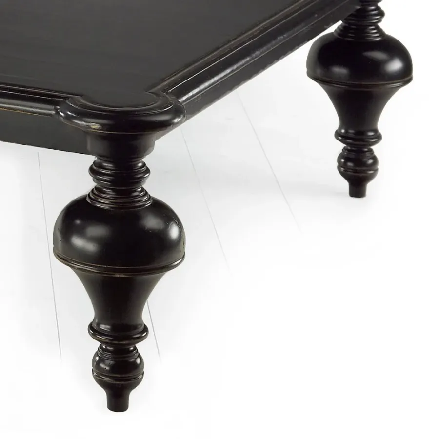obrazek 3 Kwadratowy stolik kawowy z litego drewna H.43xL.110xP.110 cm