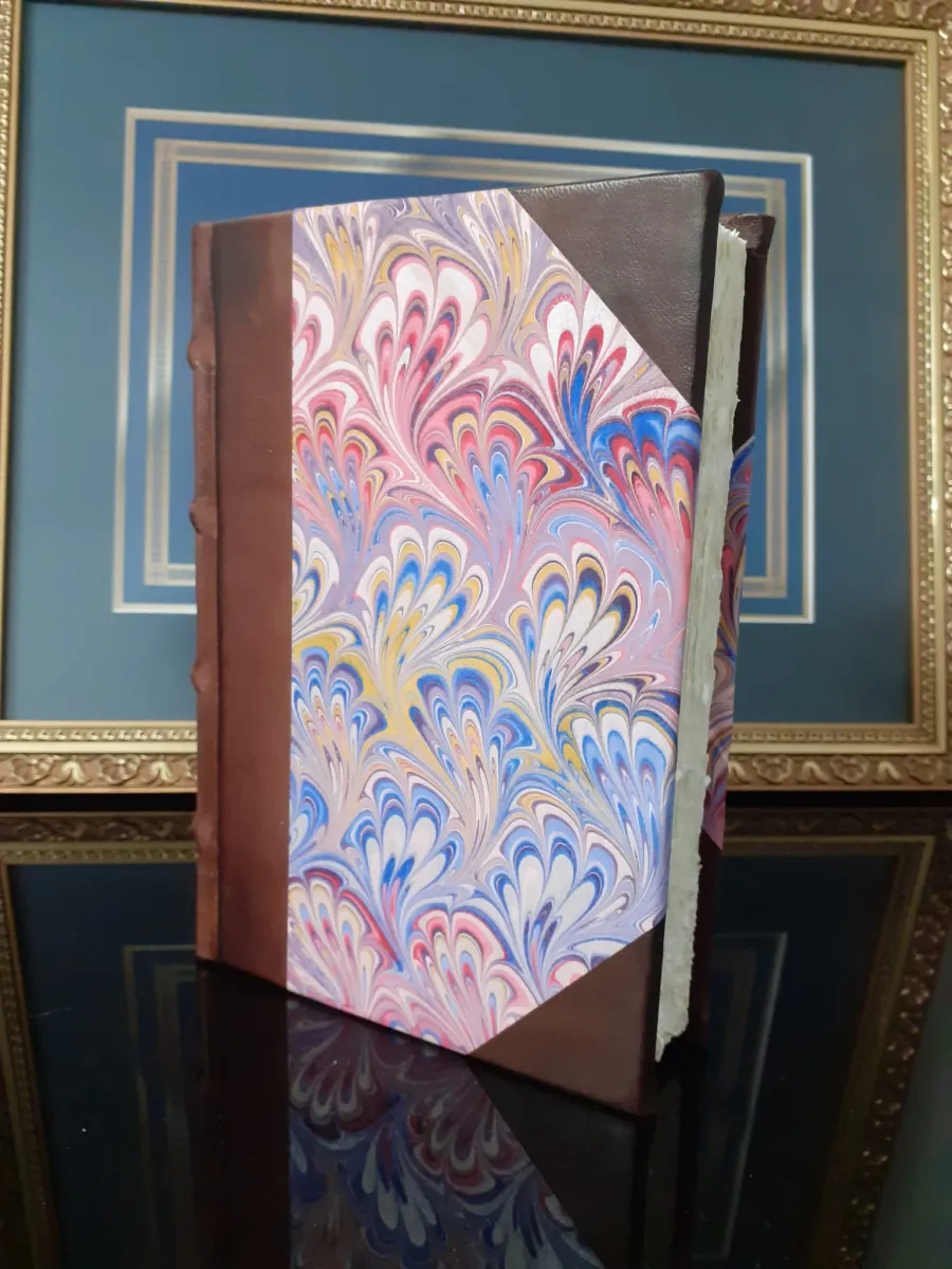 picture 1 Exclusive leather notebook