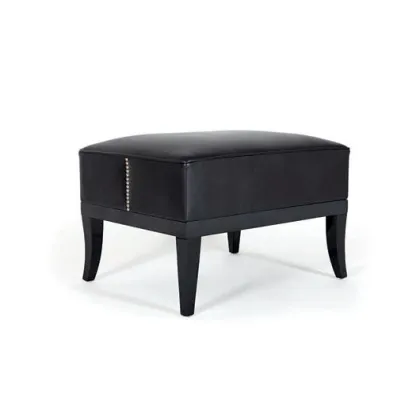 Picture A sophisticated footstool for a moment of relaxation - Munna