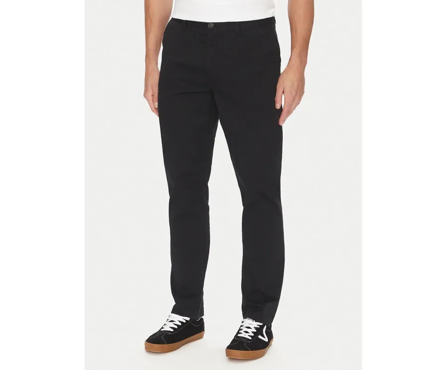 obrazek 1 Element Chinosy Howland Classic ELYNP00175 Czarny Regular Fit