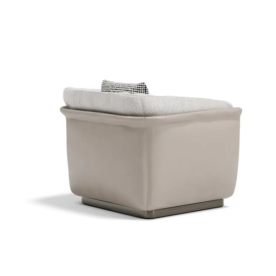 obrazek 4 Wspaniały fotel do salonu w stylu modernistycznym - prosto z Włoch