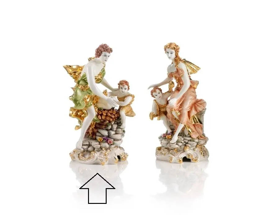 obrazek 1 Barokowa figura greckiej postaci z dzieckiem wykonana z ceramiki - Ceramiche ML