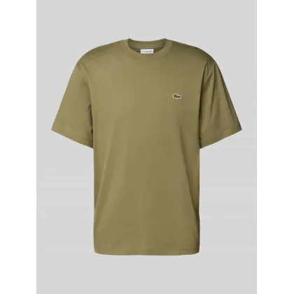 Zdjęcie T-shirt z naszywką z logo