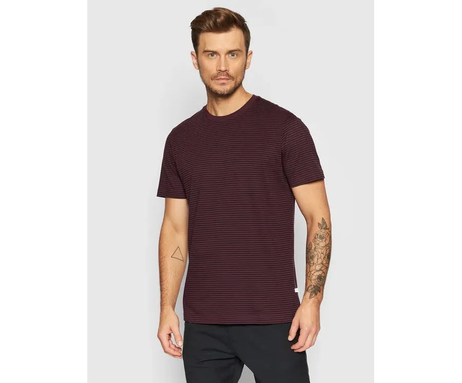 obrazek 1 Selected Homme T-Shirt Norman 16080129 Bordowy Regular Fit