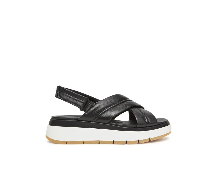 obrazek 1 Clarks Sandały Tuscan Cross 26182233 Czarny