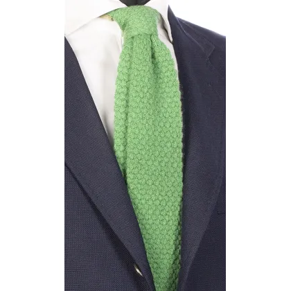 Picture A unique tricot tie for men in light green