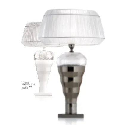 Zdjęcie Stylowa lampa stołowa z białego metalu z ręcznie ciętym włoskim kryształem – Il Paralume Marina