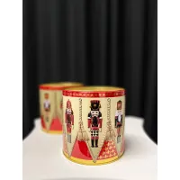 Picture A tin drum for small items