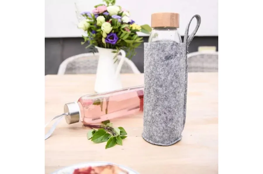 obrazek 2 Filcowe etui na szklaną butelkę 0,5l z uchwytem ze skóry